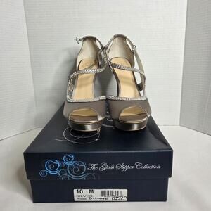 Disney The Glass Slipper Collection Silver Satin & Sequins Women's Shoes Size 10
